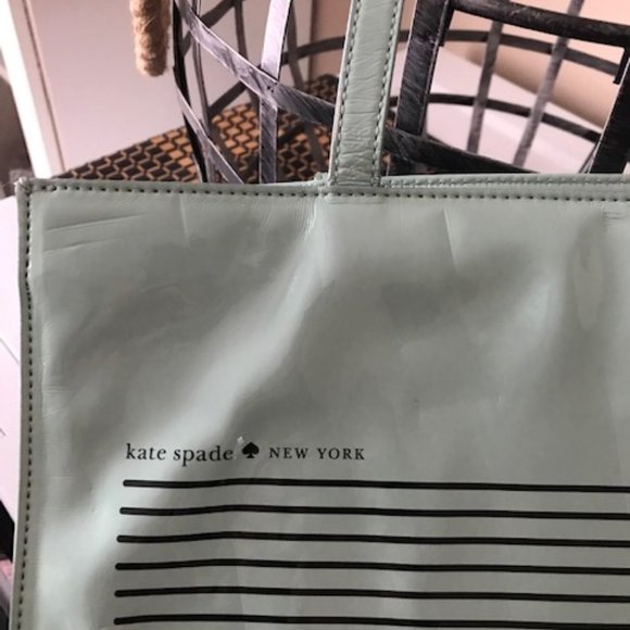 Kate Spade - Joseph Tower Avenue Radio Tote - Picture 3 of 6